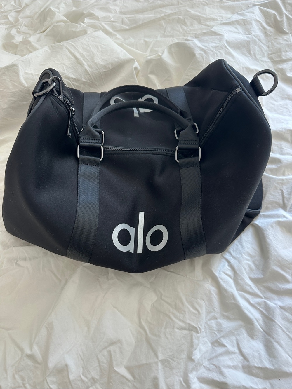 Alo Traverse Duffle NWOT - Picture 2 of 3
